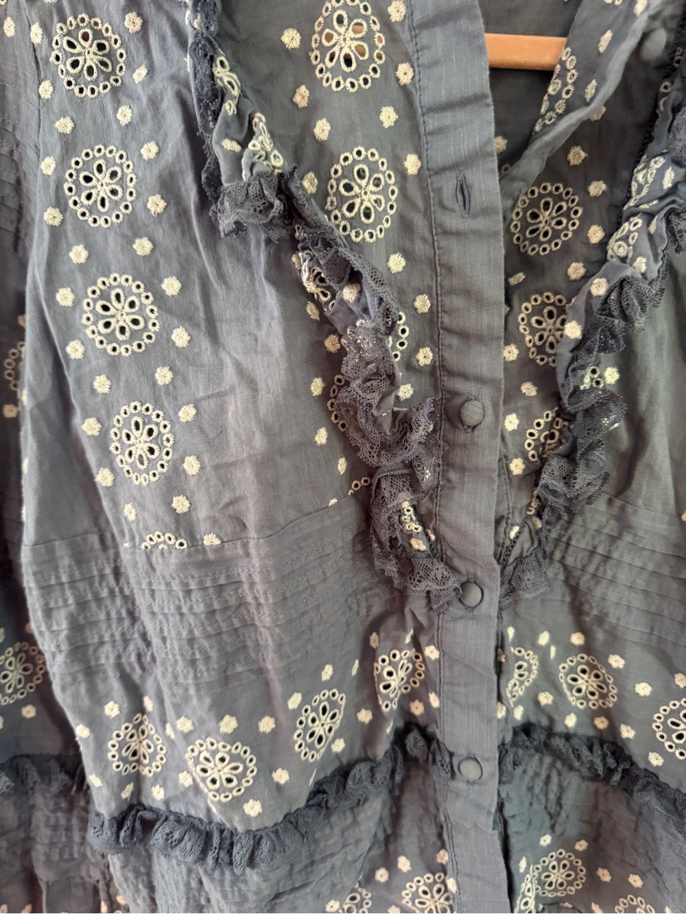 Sezane nele vintage blue & ecru lace top - Picture 5 of 6